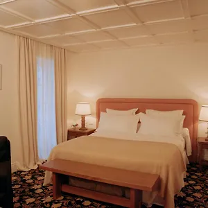 Château Voltaire 5*, Paris France